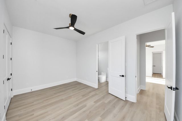 299 Peninsula Point Drive, Montgomery, TX 77356