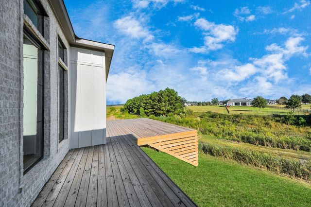 299 Peninsula Point Drive, Montgomery, TX 77356