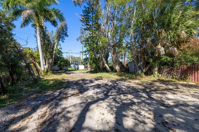 711 12TH AVENUE N, St Petersburg, FL 33701