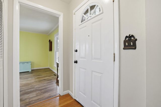 744 Kingston Road, Lexington, KY 40505