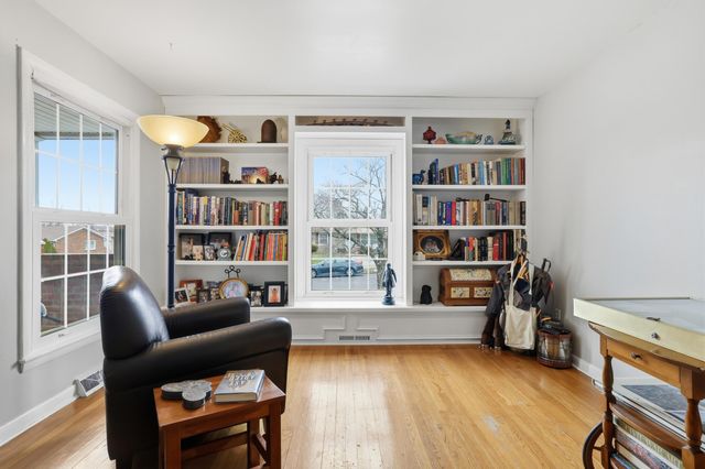 744 Kingston Road, Lexington, KY 40505