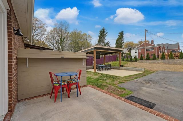 1110 Fillman Drive, Reidsville, NC 27320