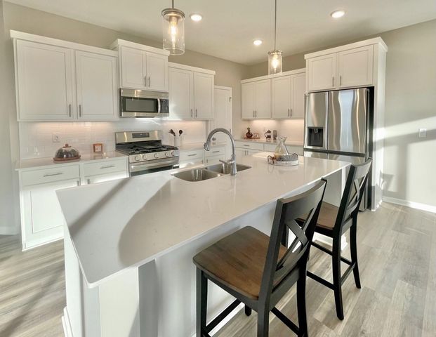 3235 Jandura Avenue NE, Saint Michael, MN 55376