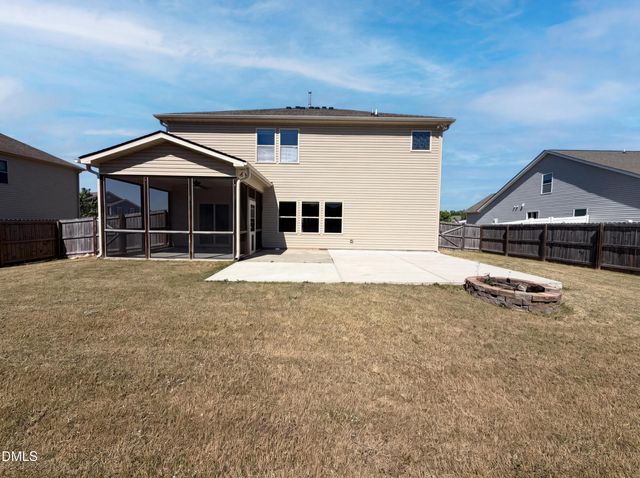 1305 Ivey Grove Court, Fuquay Varina, NC 27526