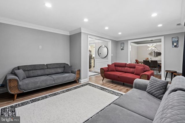 57 RUST HILL RD, Levittown, PA 19056