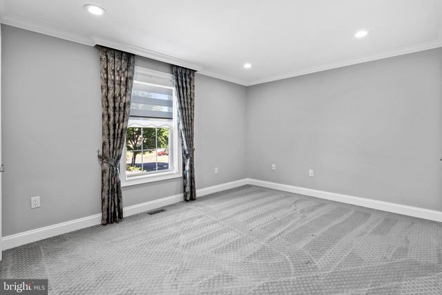 57 RUST HILL RD, Levittown, PA 19056