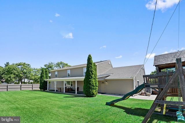 57 RUST HILL RD, Levittown, PA 19056
