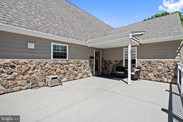 57 RUST HILL RD, Levittown, PA 19056