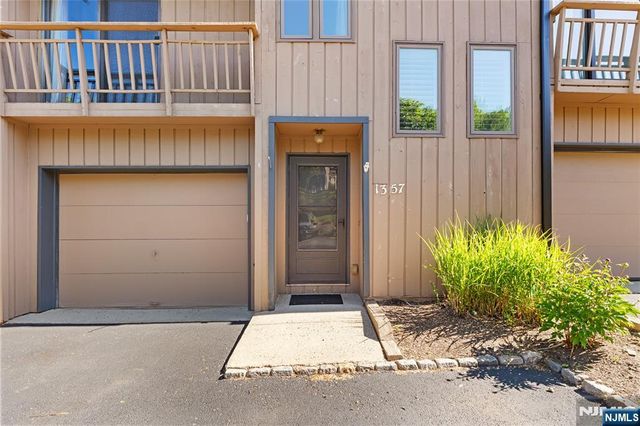 1357 Stephanie Drive, Caldwell, NJ 07006