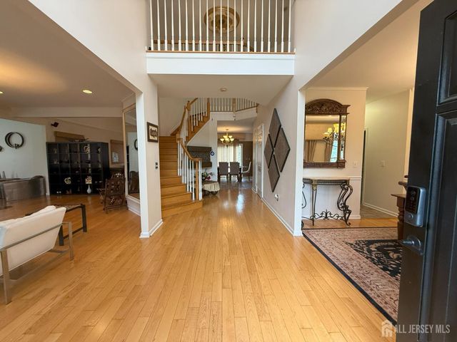 28 Renk Farm Drive, South Brunswick, NJ 08852