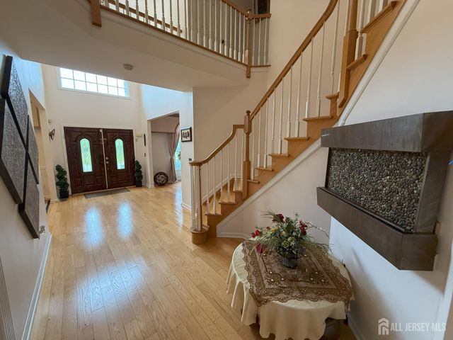 28 Renk Farm Drive, South Brunswick, NJ 08852