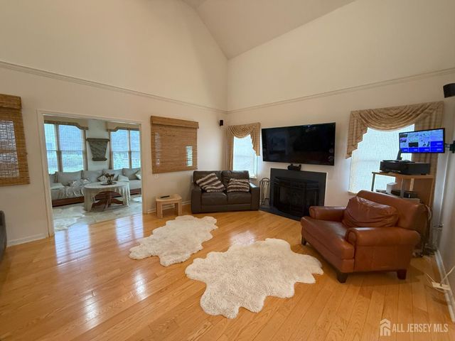 28 Renk Farm Drive, South Brunswick, NJ 08852