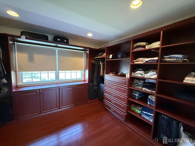 28 Renk Farm Drive, South Brunswick, NJ 08852