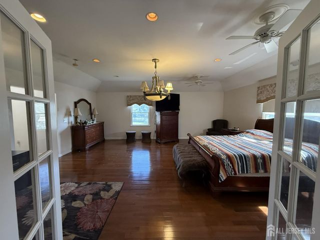 28 Renk Farm Drive, South Brunswick, NJ 08852