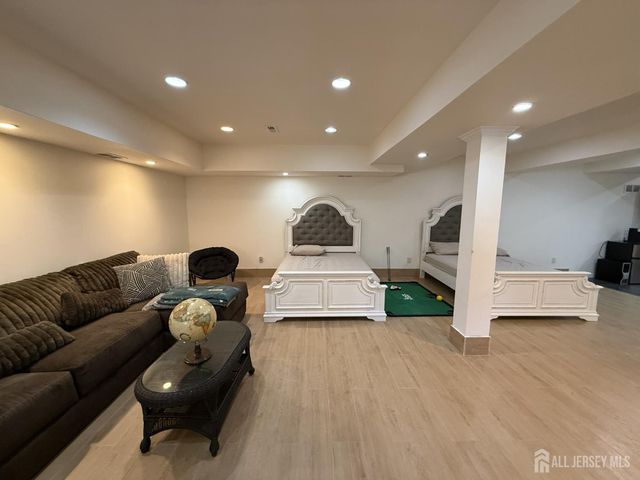 28 Renk Farm Drive, South Brunswick, NJ 08852