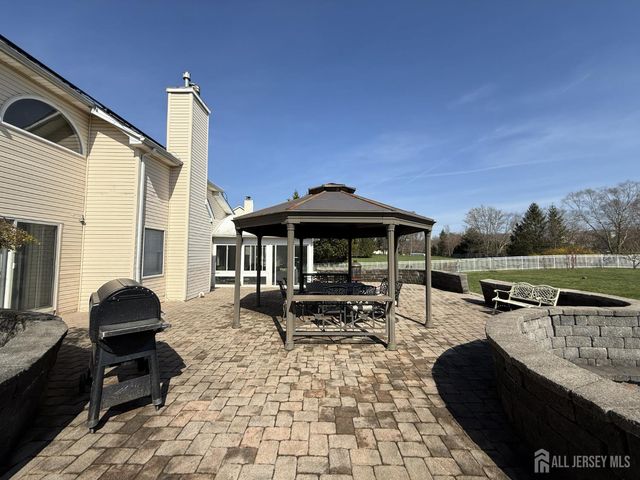 28 Renk Farm Drive, South Brunswick, NJ 08852