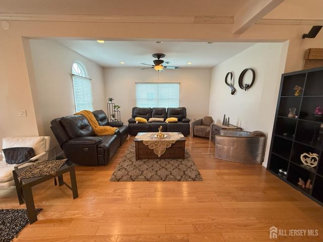 28 Renk Farm Drive, South Brunswick, NJ 08852