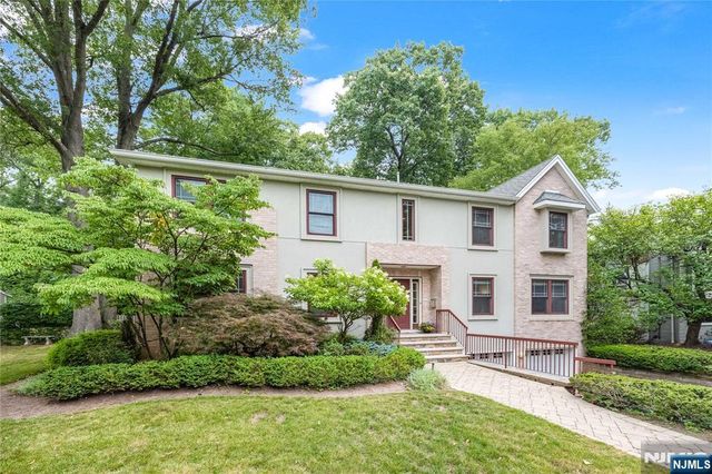 41 Downey Drive, Tenafly, NJ 07670