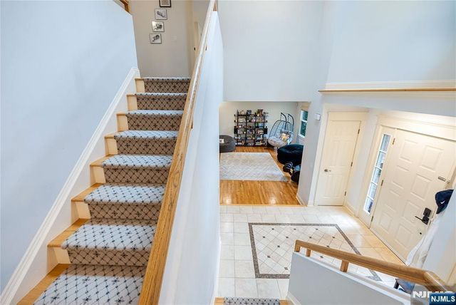 41 Downey Drive, Tenafly, NJ 07670