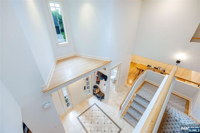 41 Downey Drive, Tenafly, NJ 07670