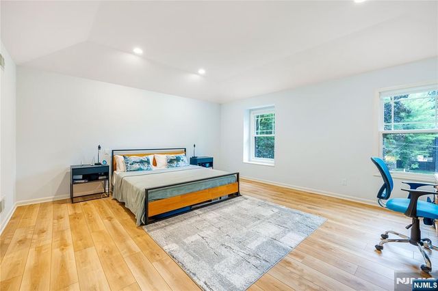 41 Downey Drive, Tenafly, NJ 07670