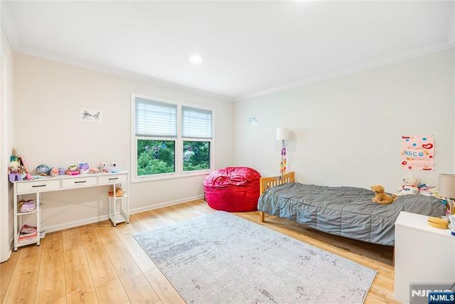 41 Downey Drive, Tenafly, NJ 07670