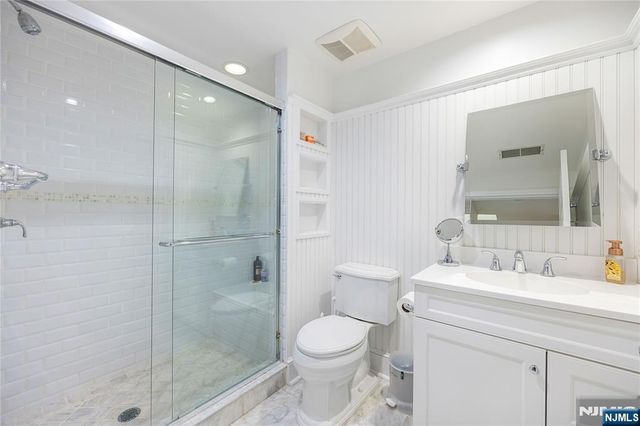 41 Downey Drive, Tenafly, NJ 07670