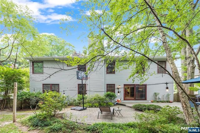 41 Downey Drive, Tenafly, NJ 07670