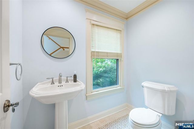 41 Downey Drive, Tenafly, NJ 07670