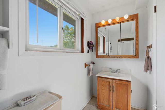 24539 Westpoint Avenue, Trenton, MI 48183
