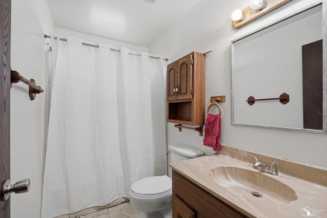 24539 Westpoint Avenue, Trenton, MI 48183