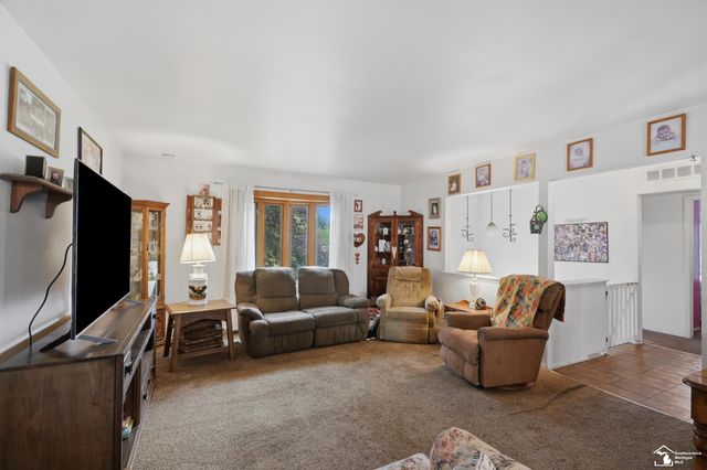 24539 Westpoint Avenue, Trenton, MI 48183