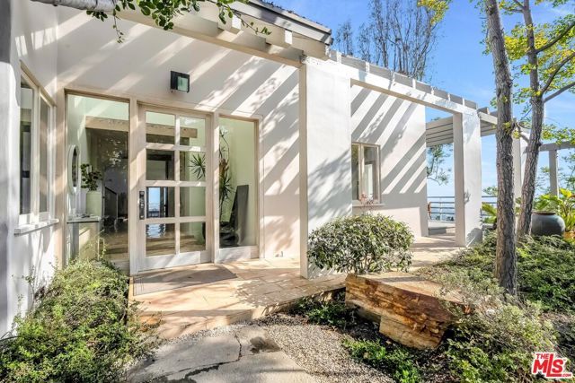 1394 Miller Drive, Los Angeles, CA 90069