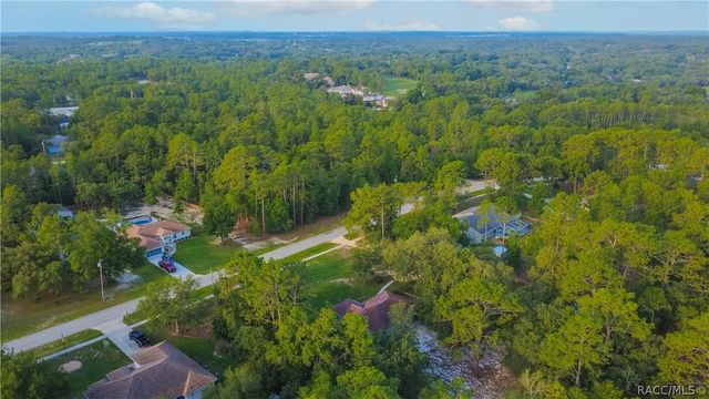 2925 W Birds Nest Drive, Beverly Hills, FL 34465