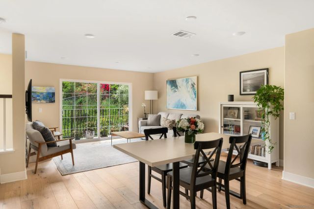 2406 Torrey Pines Rd 152, La Jolla, CA 92037