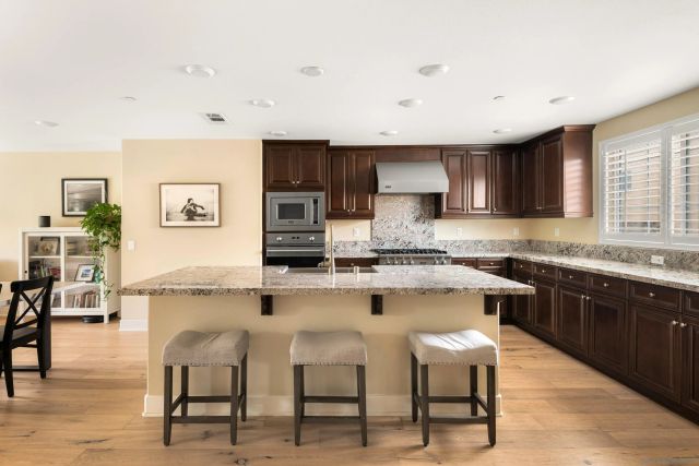 2406 Torrey Pines Rd 152, La Jolla, CA 92037