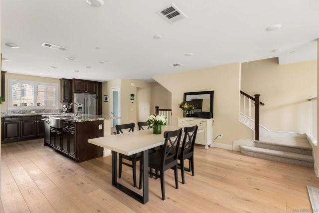 2406 Torrey Pines Rd 152, La Jolla, CA 92037