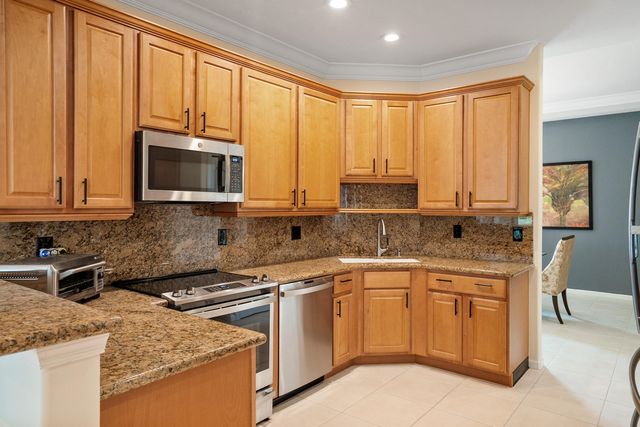 4626 NW Wandering Oak Court, Jensen Beach, FL 34957