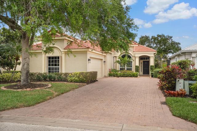 4626 NW Wandering Oak Court, Jensen Beach, FL 34957