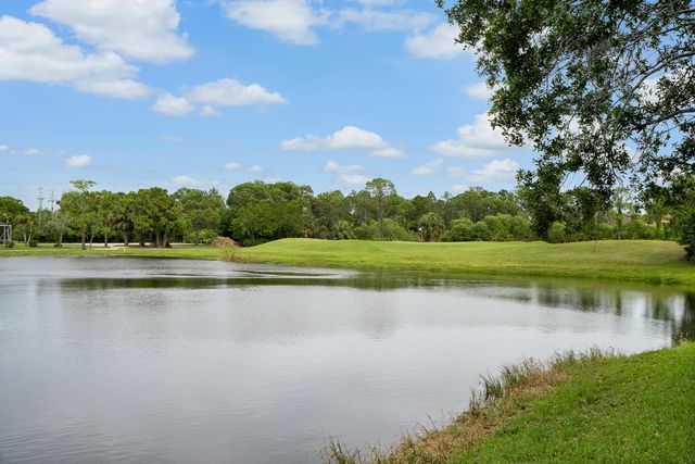 4626 NW Wandering Oak Court, Jensen Beach, FL 34957