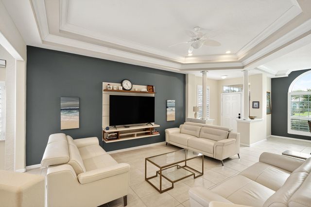 4626 NW Wandering Oak Court, Jensen Beach, FL 34957