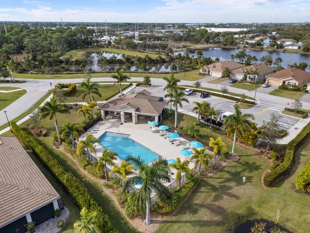 4626 NW Wandering Oak Court, Jensen Beach, FL 34957