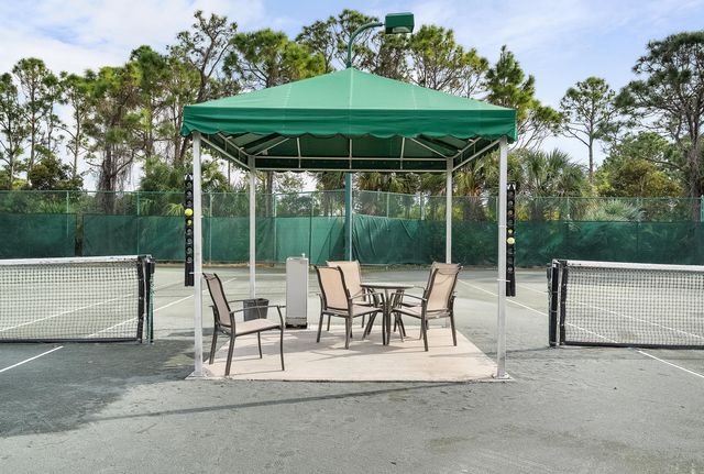 4626 NW Wandering Oak Court, Jensen Beach, FL 34957