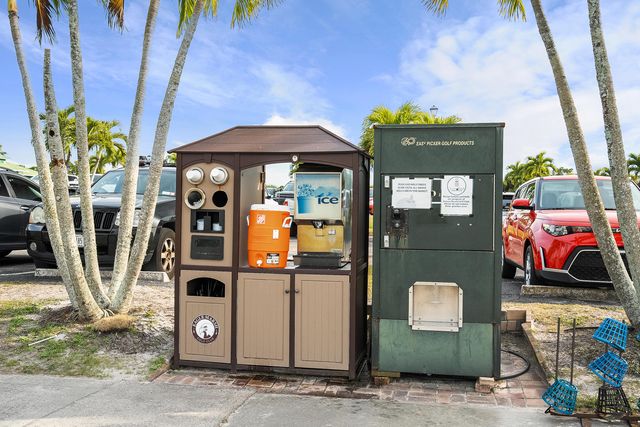 4626 NW Wandering Oak Court, Jensen Beach, FL 34957