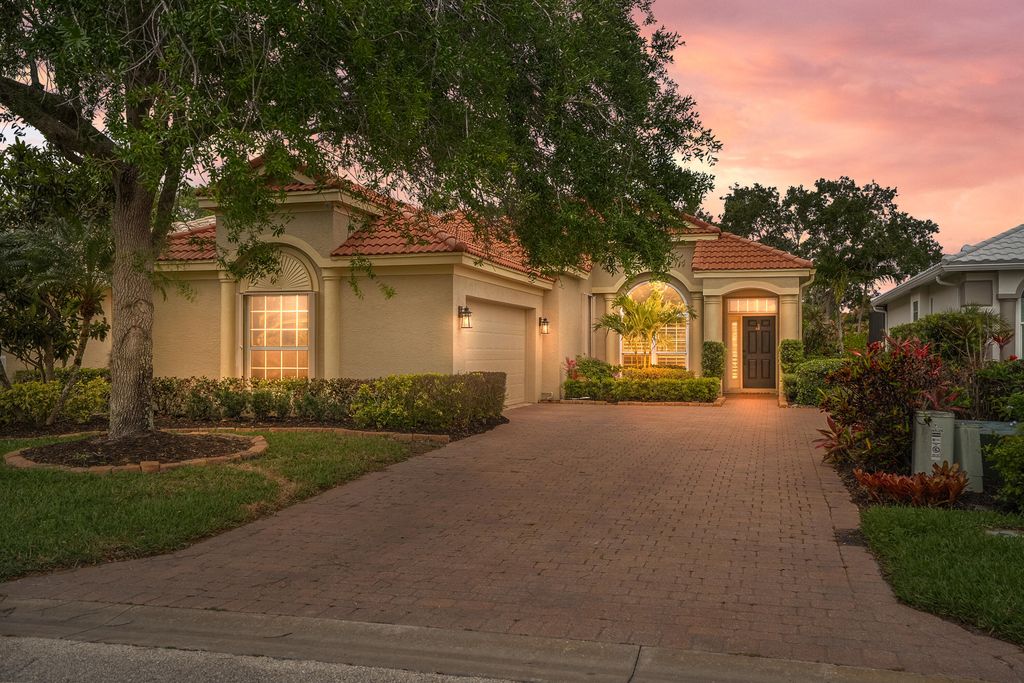 4626 NW Wandering Oak Court, Jensen Beach, FL 34957