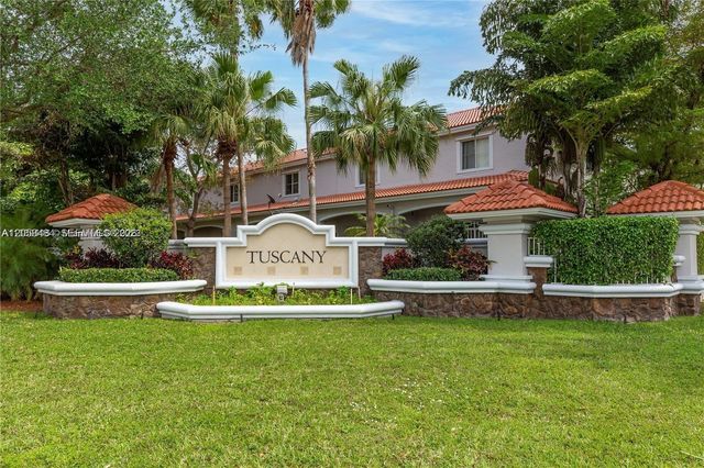 2833 SW 82nd Avenue 104, Miramar, FL 33025