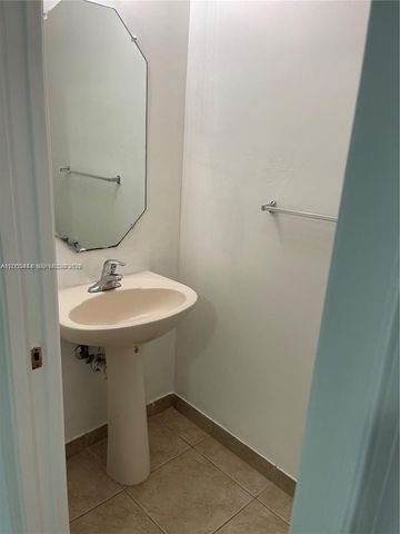 2833 SW 82nd Avenue 104, Miramar, FL 33025