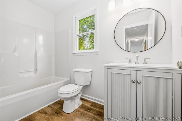 302 W 6th Avenue, Raeford, NC 28376