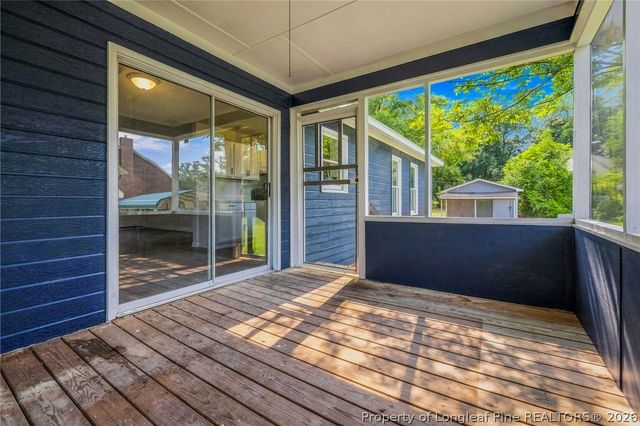302 W 6th Avenue, Raeford, NC 28376
