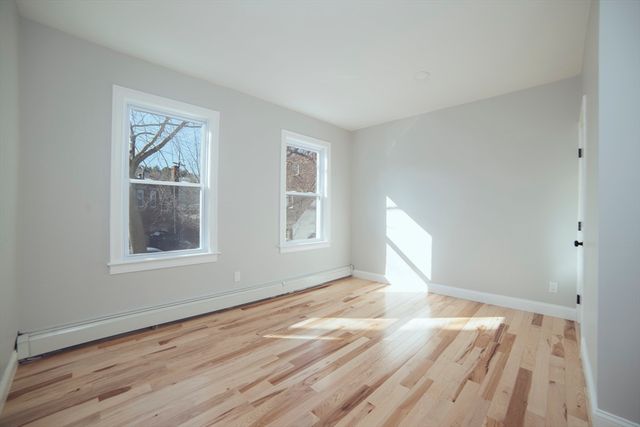 10 Duffley Ct 1, Boston, MA 02467